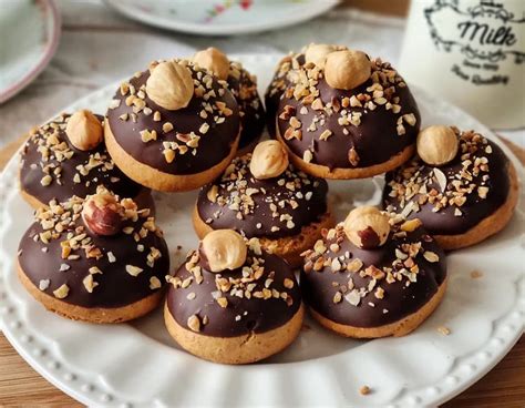 BISCOTTI DOLCETTI NOCCIOLISSIMI CON NOCCIOLE E CIOCCOLATO Dolce Ricetta