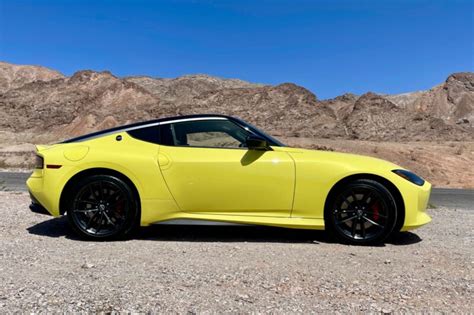 Detailed Review Nissan Z Features Disadvantages Specifications