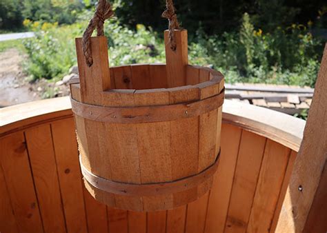 4x4 Wishing Well Fully Assembled With Red Cedar Shingles