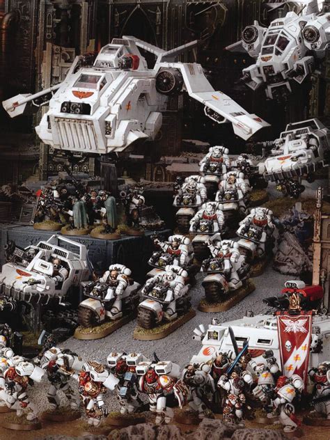 Pin By Brian Tibbs On 40k White Scars Warhammer 40k Miniatures Space