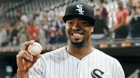 How Eloy Jiménez’s hoop dreams turned to the diamond