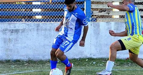 Argentino de Monte Maíz goleó a Ciudad Bolívar y es líder en la Zona 2