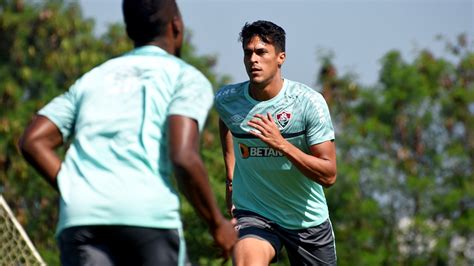 Fora Dos Planos Do Fluminense Reginaldo Encaminha Acerto Novo