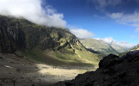 Hiking Cirque de Gavarnie, Haute Pyrenees | The Gap Decaders