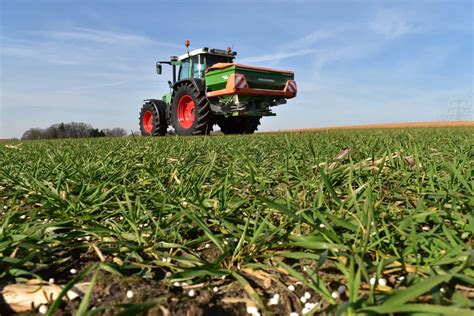 Lachgas Emissionen beim Düngen Auf den Boden kommt es an