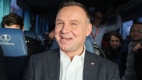 Super Express ujawnia sondaż prezydencki dla PiS Duda może wygrać