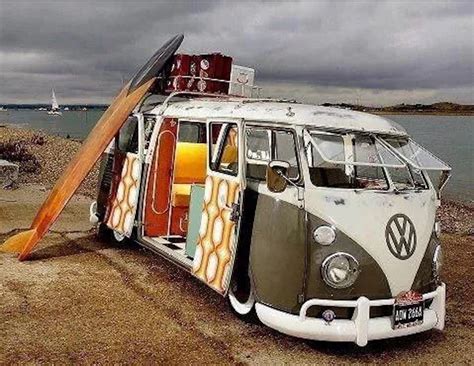 10 Iconic Hippie Vans Photos