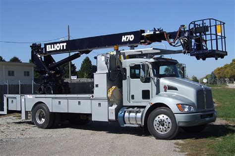 Aerial Lifts At Versalift Midwest Bucket Trucks Aerial Lifts