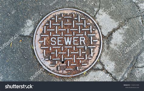 18,539 Sewer Manhole Cover Images, Stock Photos & Vectors | Shutterstock