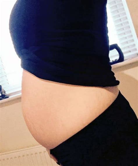 Twin Pregnancy Belly: Week by Week Pictures – About Twins