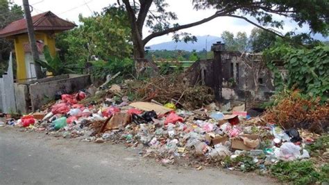 5 Alasan Kenapa Orang Ambon Masih Sering Buang Sampah Sembarangan