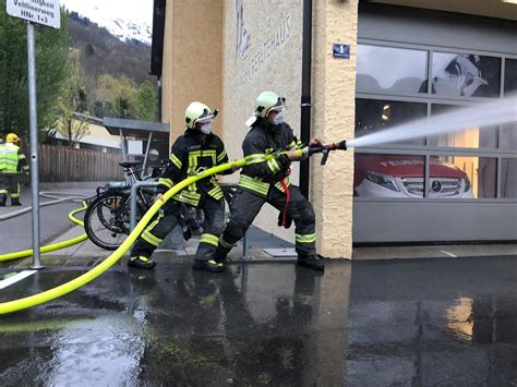 Probe Rauchentwicklung Im Ger Tehaus Ortsfeuerwehr Schruns