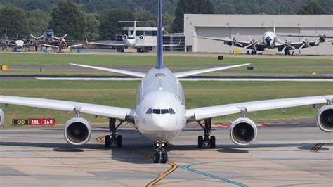 20 Minutes Of Close Up Takeoffs And Landings At Charlotte Charlotte Douglas Airport Plane