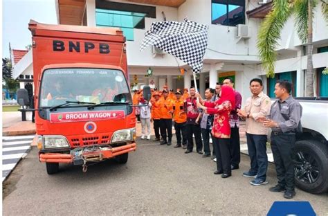 Desa Diterjang Banjir Bpbpk Provinsi Salurkan Paket Bansos Dan