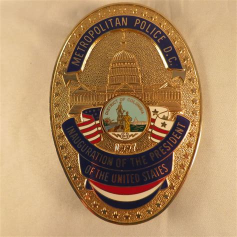 Collectors-Badges Auctions - Metro DC Police Inaugural 1997 Breast Badge