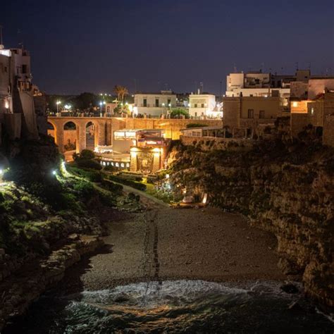 Tour In Barca Al Chiaro Di Luna Alle Grotte Di Polignano A Mare