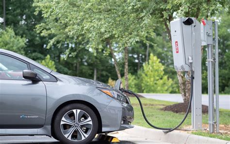 Nissan Approves First Bi Directional Charger For Use With Nissan Leaf In The Us Evs Movemnt