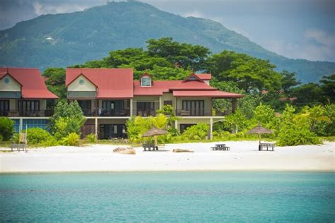 Premium Photo | Eden Island Seychelles