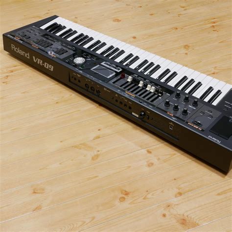 Roland V Combo VR 09 Live Performance Keyboard W Bag 100 240V Power