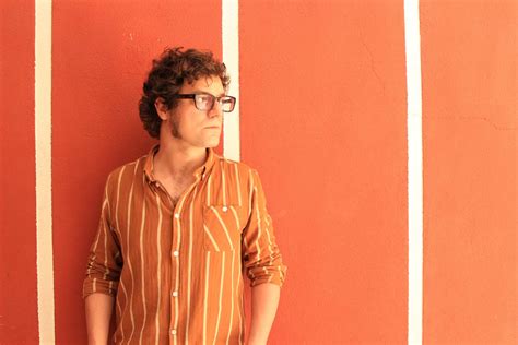 Escritor español Miqui Otero y su impacto cultural por RD - Diario Libre