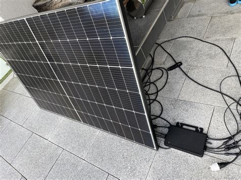 Balkonsolaranlage Photovoltaik Balkonkraftwerk Mit Mikro Wechselrichter