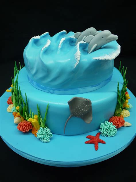 Ocean Inspired Cake Ocean Waves With Dolphins ♥♥ Beach Themed Cakes Beach Cakes Cupcakes