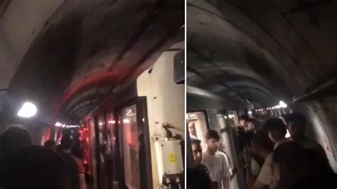 Metro arızalandı seferler aksadı Yolcular raylarda yürüdü Son