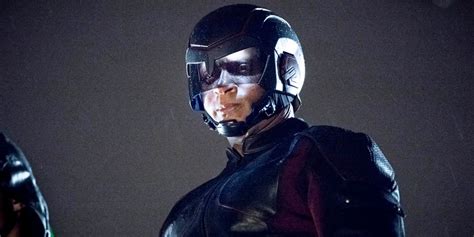 Diggle Gets New Spartan Costume On Arrow