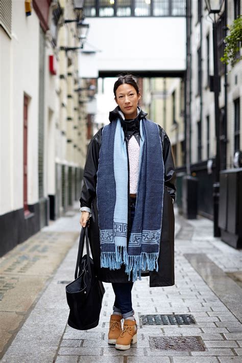 27 Too Cool Winter Street Style Snaps Refinery29 Winter Outfits London Winter Outfits Casual