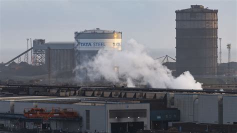 Tata Steel to close UK blast furnaces with loss of up to 2,800 jobs