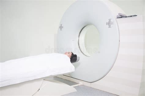 Verfijnd Van Medische Apparatuur Voor Mri Scanners In Het Ziekenhuis