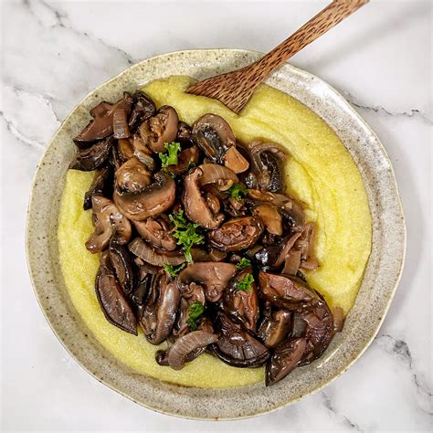 MUSHROOM RAGOUT WITH CREAMY POLENTA RUN2FOOD