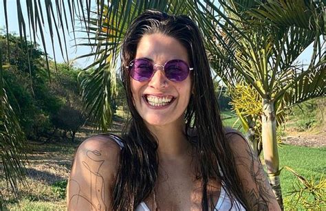 En Bikini Blanca Diminuta Ivana Nadal Se Entreg Al Sol La