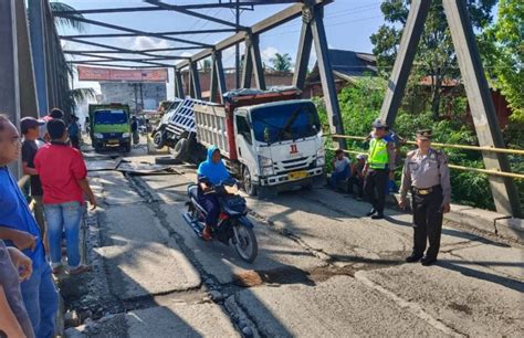 Jembatan Titi Besi Sei Tenang Batang Serangan Makan Korban Truk