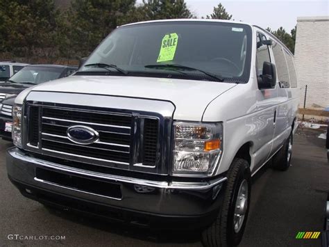 Oxford White Ford E Series Van E Super Duty Xlt Extended