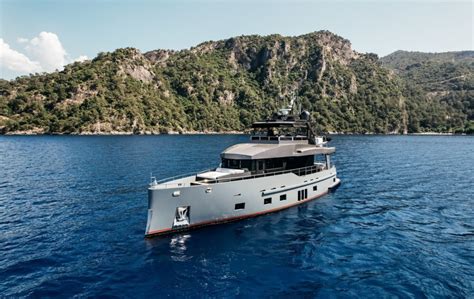 Bering Fleet steel expedition superyachts | Bering Yachts