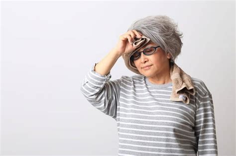 Hot Flashes Night Sweats Connected To Obstructive Sleep Apnea Risk In Middle Aged Women Sleep