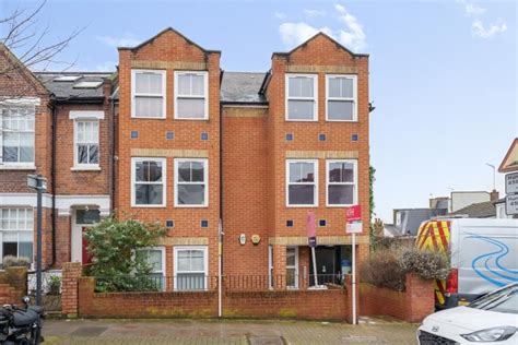 Bassingham Road London Sw Bed Apartment Pcm Pw