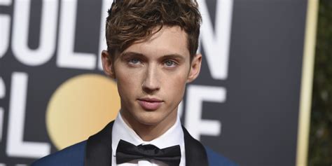 Troye Sivan Something To Give Each Other Ist Gefühlvoller Pop