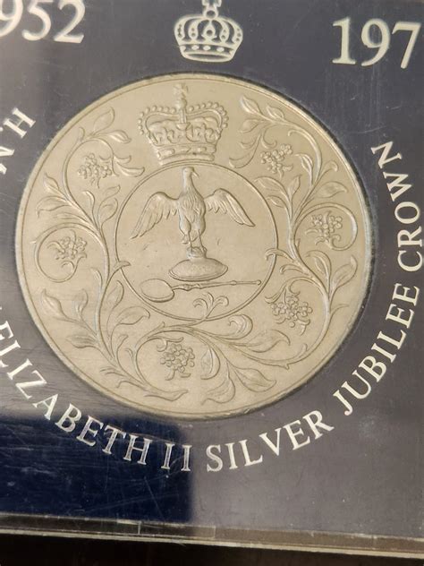 Queen Elizabeth Ii Silver Jubilee Coin Years H M H R H