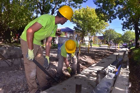 Avanzan las obras de cordón cuneta en dos sectores de la ciudad