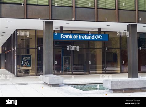 Bank of ireland logo hi-res stock photography and images - Alamy