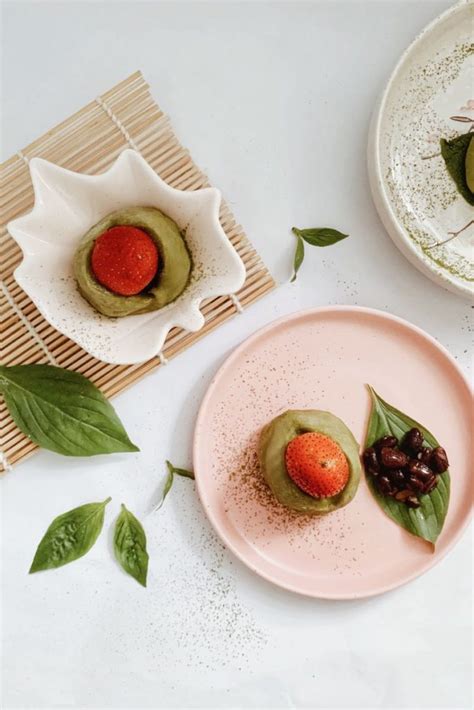 Matcha Strawberry Daifuku Mochi Niko Neko Matcha