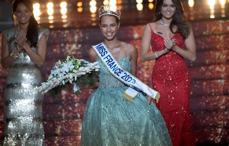 En Images Indira Ampiot Lue Miss France Largentine Championne