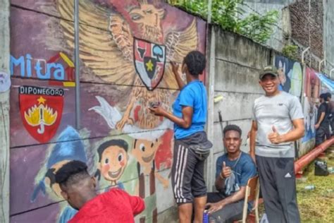 Pemuda Pemudi Papua Antusias Ikuti Lomba Mural Pancasila Krjogja