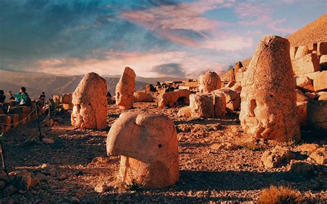 Nemrut Da Milli Park Nemrut Gezilecek Yerler Yoldaolmak