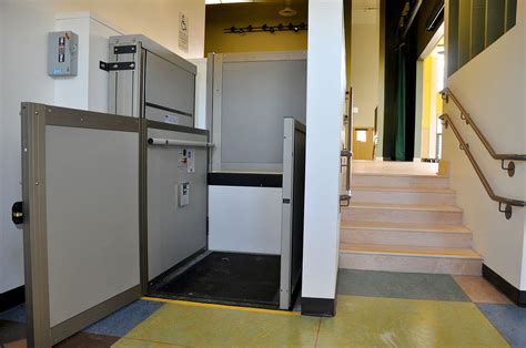 Vertical Platform Wheelchair Lifts Garaventa Lift