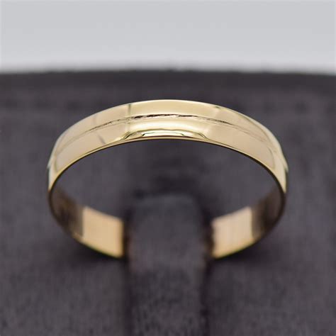 Ct Yellow Gold Patterned Wedding Ring Cash Converters