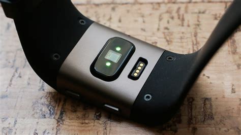 Hands-on with the Fitbit Surge (pictures) - CNET