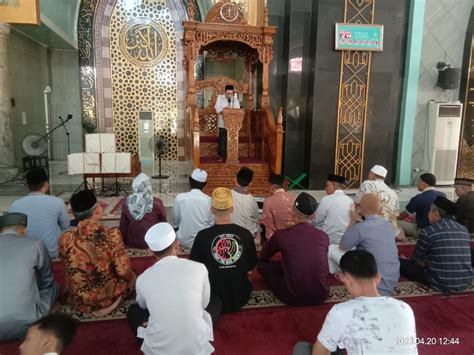 Masjid Syuhada Polewali Gelar Salat Gerhana Matahari Radar Sulbar